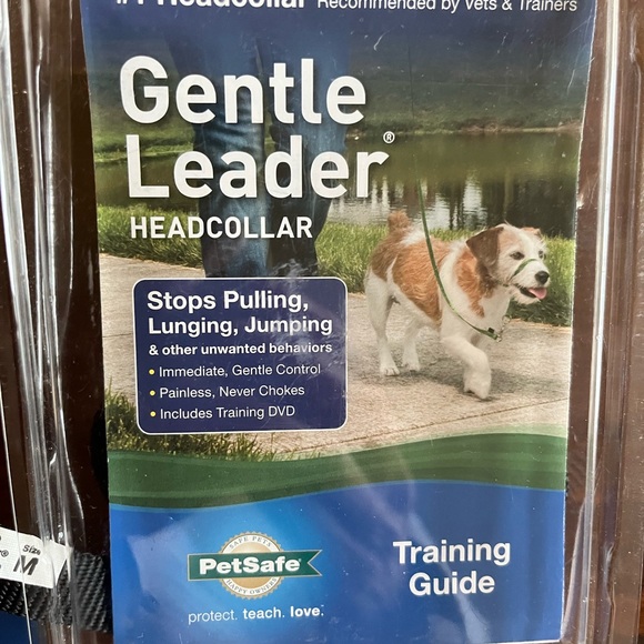 *NEW!* PET SAFE GENTLE LEADER - Picture 3 of 4